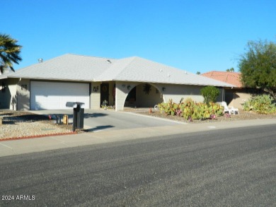 Exceptional 3 bedroom remodel on the 17th hole of the Briarwood on Briarwood Country Club in Arizona - for sale on GolfHomes.com, golf home, golf lot