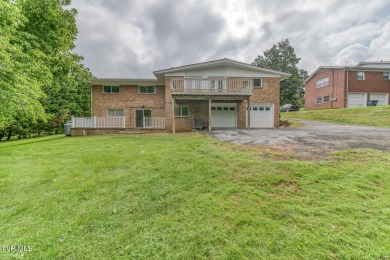 Beautiful 5 bedroom, 3 bath home in the Ridgefields community on Ridgefields Country Club, Inc. in Tennessee - for sale on GolfHomes.com, golf home, golf lot
