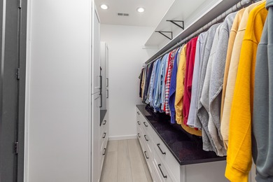 Custom built home in Woodlawn Estates...This Brick Ranch is not on Peninsula Golf Resort in Kentucky - for sale on GolfHomes.com, golf home, golf lot