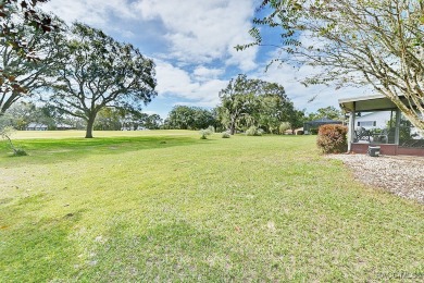 Welcome to this lovely, bright and updated 3 bedroom 2 bath 2 on Citrus Hills Golf Club in Florida - for sale on GolfHomes.com, golf home, golf lot