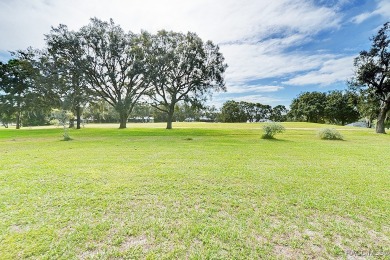 Welcome to this lovely, bright and updated 3 bedroom 2 bath 2 on Citrus Hills Golf Club in Florida - for sale on GolfHomes.com, golf home, golf lot