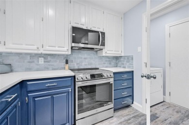 Discover your dream home on the #1 hole of Lake Kiowa's premier on Lake Kiowa Golf Course in Texas - for sale on GolfHomes.com, golf home, golf lot