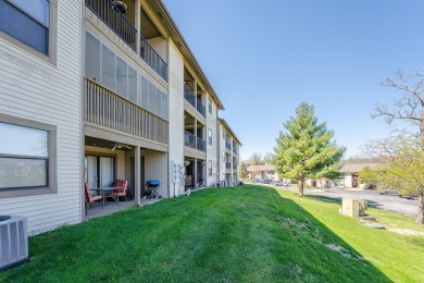 Sellers are offering an $1,000 dollar sellers credit. Indulge in on Pointe Royale Village Country Club in Missouri - for sale on GolfHomes.com, golf home, golf lot