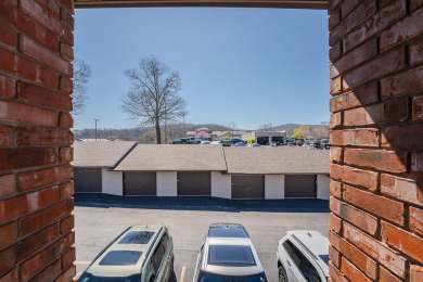 Sellers are offering an $1,000 dollar sellers credit. Indulge in on Pointe Royale Village Country Club in Missouri - for sale on GolfHomes.com, golf home, golf lot