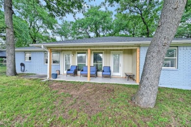 Discover your dream home on the #1 hole of Lake Kiowa's premier on Lake Kiowa Golf Course in Texas - for sale on GolfHomes.com, golf home, golf lot