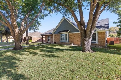 Stunningly updated North Richland Hills home in Meadow Lakes! on Iron Horse Golf Course in Texas - for sale on GolfHomes.com, golf home, golf lot