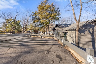 Location, Lifestyle & Convenience! Welcome to Tan-Tar-A Estates on The Oaks Golf Course in Missouri - for sale on GolfHomes.com, golf home, golf lot