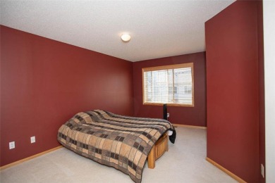 Desirable end unit in great Eagle Trace neighborhood. 2 car on Eagle Valley Golf Course in Minnesota - for sale on GolfHomes.com, golf home, golf lot