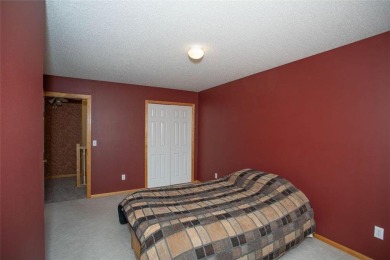 Desirable end unit in great Eagle Trace neighborhood. 2 car on Eagle Valley Golf Course in Minnesota - for sale on GolfHomes.com, golf home, golf lot