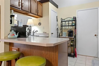 ~Motivated Seller welcomes you to this beautifully updated on Sabal Trace Golf and Country Club in Florida - for sale on GolfHomes.com, golf home, golf lot