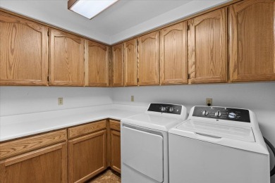 This beautifully maintained single-level home is tucked away on on Oak Knoll Golf Course in Oregon - for sale on GolfHomes.com, golf home, golf lot