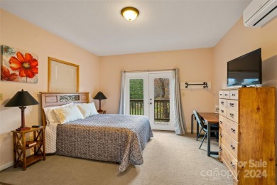 First time on the market!! 3 bedroom, 3 bath condo on Mount on Mt. Mitchell Golf Course in North Carolina - for sale on GolfHomes.com, golf home, golf lot