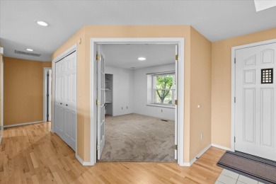 This beautifully maintained single-level home is tucked away on on Oak Knoll Golf Course in Oregon - for sale on GolfHomes.com, golf home, golf lot