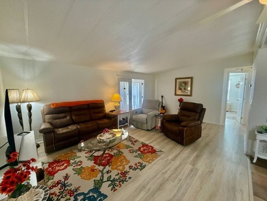 Home is located in Water Oak Country Club Estates in Lady Lake on Water Oak Country Club Estates in Florida - for sale on GolfHomes.com, golf home, golf lot