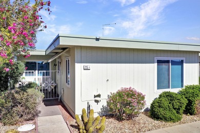 Beautifully updated patio-style townhouse offering modern on PalmBrook Country Club in Arizona - for sale on GolfHomes.com, golf home, golf lot