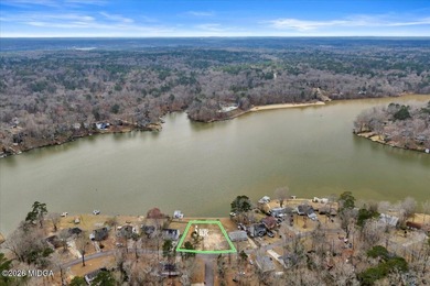 Beautiful prime lakefront property offering breathtaking on Golf Club of Macon in Georgia - for sale on GolfHomes.com, golf home, golf lot