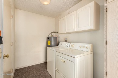 Look no further! This single-story 2-bedroom townhome is the one on Sun City-Willow Creek / Willow Brook  in Arizona - for sale on GolfHomes.com, golf home, golf lot