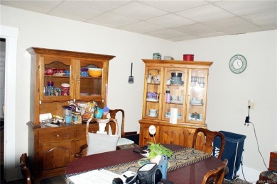 Location, location!  This 3 bedroom home is walking distance to on Cherry Valley Golf Course in Indiana - for sale on GolfHomes.com, golf home, golf lot
