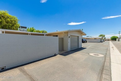 Look no further! This single-story 2-bedroom townhome is the one on Sun City-Willow Creek / Willow Brook  in Arizona - for sale on GolfHomes.com, golf home, golf lot