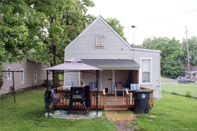 Location, location!  This 3 bedroom home is walking distance to on Cherry Valley Golf Course in Indiana - for sale on GolfHomes.com, golf home, golf lot