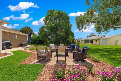 Welcome to Spruce Creek South, a gated 55+ golf cart-friendly on The Links of Spruce Creek in Florida - for sale on GolfHomes.com, golf home, golf lot