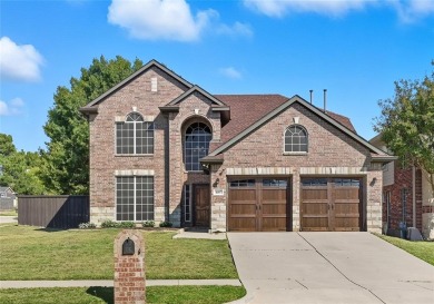 CHARMING 2 STORY ON A LARGE CORNER LOT! Fall in love with this on Oakmont Country Club in Texas - for sale on GolfHomes.com, golf home, golf lot