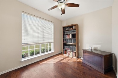 CHARMING 2 STORY ON A LARGE CORNER LOT! Fall in love with this on Oakmont Country Club in Texas - for sale on GolfHomes.com, golf home, golf lot