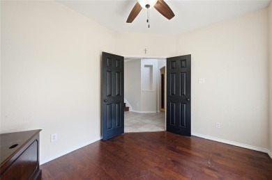 CHARMING 2 STORY ON A LARGE CORNER LOT! Fall in love with this on Oakmont Country Club in Texas - for sale on GolfHomes.com, golf home, golf lot