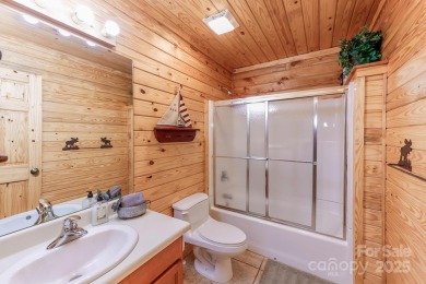 3600 sq ft, 3 bedroom, 3 bath, Southland Log home just 1 mile on Rumbling Bald Resort on Lake Lure in North Carolina - for sale on GolfHomes.com, golf home, golf lot