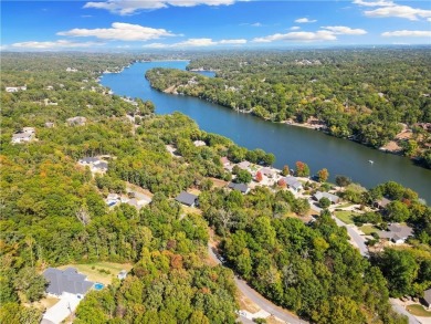 Close to Lake Loch Lochmond, Tiree Park and boat launch, and on Bella Vista Country Club - Highlands in Arkansas - for sale on GolfHomes.com, golf home, golf lot