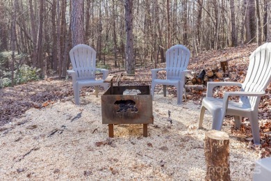 3600 sq ft, 3 bedroom, 3 bath, Southland Log home just 1 mile on Rumbling Bald Resort on Lake Lure in North Carolina - for sale on GolfHomes.com, golf home, golf lot