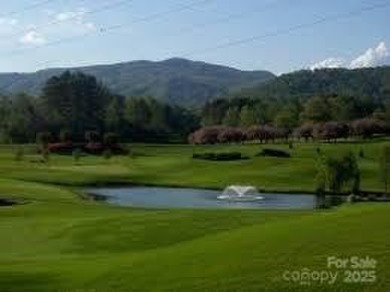 3600 sq ft, 3 bedroom, 3 bath, Southland Log home just 1 mile on Rumbling Bald Resort on Lake Lure in North Carolina - for sale on GolfHomes.com, golf home, golf lot