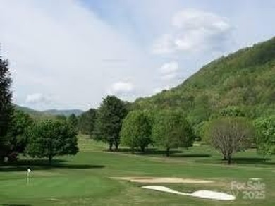 3600 sq ft, 3 bedroom, 3 bath, Southland Log home just 1 mile on Rumbling Bald Resort on Lake Lure in North Carolina - for sale on GolfHomes.com, golf home, golf lot