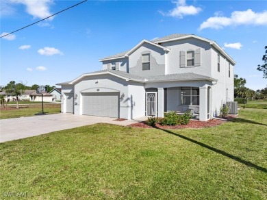 Christmas Special! READY TO MOVE-IN This 2-story home is a 3 on Kingsway Country Club in Florida - for sale on GolfHomes.com, golf home, golf lot