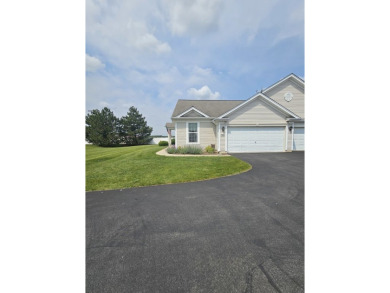 Sharp End unit, 2 bedrooms, 2 baths, move in and enjoy all that on Whisper Creek Golf Club in Illinois - for sale on GolfHomes.com, golf home, golf lot