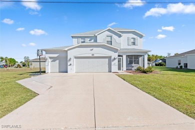 Christmas Special! READY TO MOVE-IN This 2-story home is a 3 on Kingsway Country Club in Florida - for sale on GolfHomes.com, golf home, golf lot