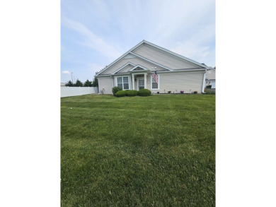 Sharp End unit, 2 bedrooms, 2 baths, move in and enjoy all that on Whisper Creek Golf Club in Illinois - for sale on GolfHomes.com, golf home, golf lot