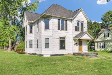 Step inside this spacious 4 bedroom, 2 bath home situated on a on Woodlawn Country Club in Illinois - for sale on GolfHomes.com, golf home, golf lot