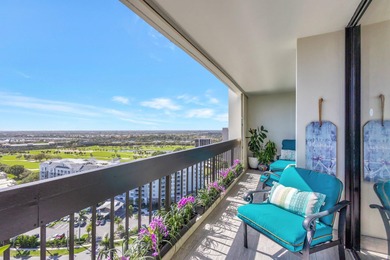 PENTHOUSE WITH VIEW GOLF AND CITY IN A PRIVATE GOLF COMMUNITY on Bear Lakes Country Club in Florida - for sale on GolfHomes.com, golf home, golf lot