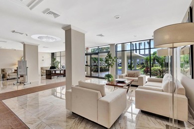 PENTHOUSE WITH VIEW GOLF AND CITY IN A PRIVATE GOLF COMMUNITY on Bear Lakes Country Club in Florida - for sale on GolfHomes.com, golf home, golf lot