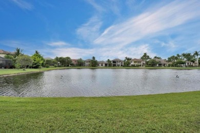BRING ALL OFFERS! SELLER TO OFFER CREDIT TOWARD CLOSING. Welcome on Wycliffe Golf and Country Club in Florida - for sale on GolfHomes.com, golf home, golf lot