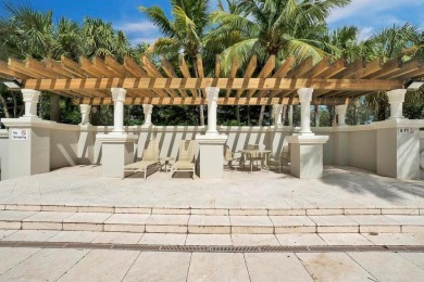 BRING ALL OFFERS! SELLER TO OFFER CREDIT TOWARD CLOSING. Welcome on Wycliffe Golf and Country Club in Florida - for sale on GolfHomes.com, golf home, golf lot