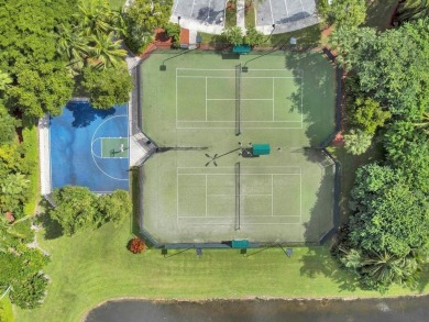 BRING ALL OFFERS! SELLER TO OFFER CREDIT TOWARD CLOSING. Welcome on Wycliffe Golf and Country Club in Florida - for sale on GolfHomes.com, golf home, golf lot