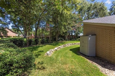 Calling all golfers and lake lovers! This beautiful large family on Emerald Bay Club in Texas - for sale on GolfHomes.com, golf home, golf lot