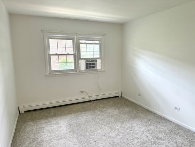 Perfect for first-time buyers, downsizers, or investors! This on Downers Grove Golf Club in Illinois - for sale on GolfHomes.com, golf home, golf lot