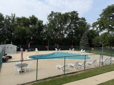 Perfect for first-time buyers, downsizers, or investors! This on Downers Grove Golf Club in Illinois - for sale on GolfHomes.com, golf home, golf lot