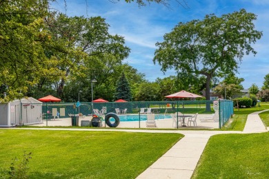 Perfect for first-time buyers, downsizers, or investors! This on Downers Grove Golf Club in Illinois - for sale on GolfHomes.com, golf home, golf lot