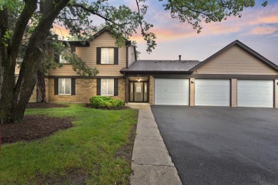 Welcome to this spacious and well-maintained 2nd floor condo in on Green Meadows Golf Club in Illinois - for sale on GolfHomes.com, golf home, golf lot