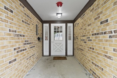 Welcome to this spacious and well-maintained 2nd floor condo in on Green Meadows Golf Club in Illinois - for sale on GolfHomes.com, golf home, golf lot