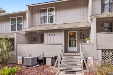 Beautiful townhouse with stunning views of the 18th hole on the on Diamondhead Country Club in Mississippi - for sale on GolfHomes.com, golf home, golf lot